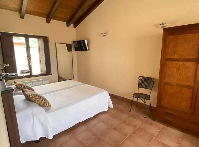 Hotel Rural Monasterio De Ara Mada 3*